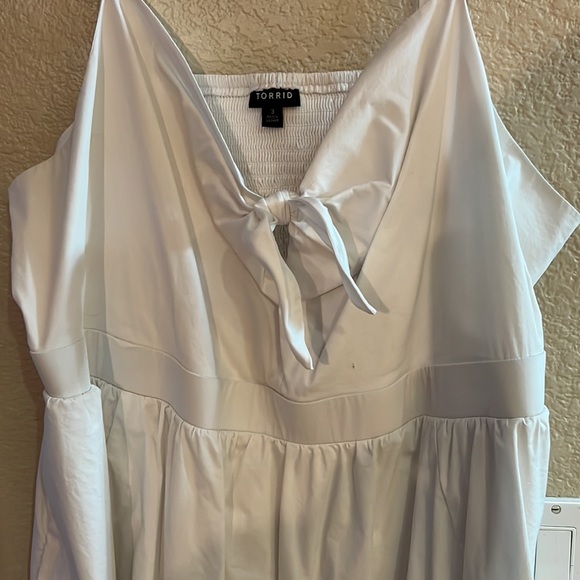 Tie bust dress - Picture 3 of 3